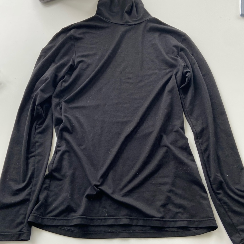 Uniqlo black heat tech turtleneck